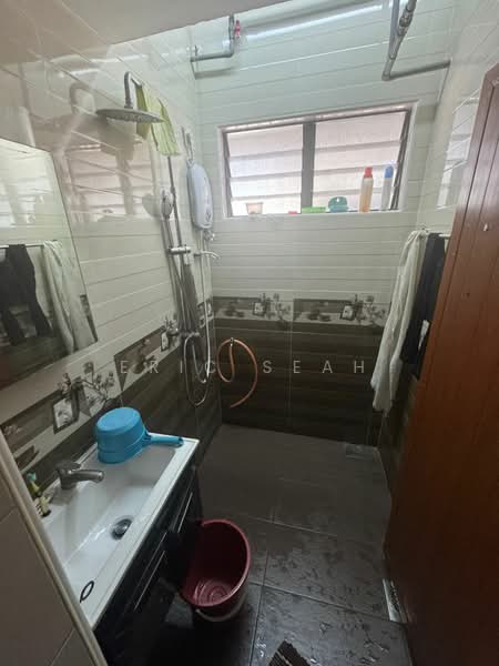 1.5-storey Terraced House for Sale in Kulai (Johor) - Eric Seah - Bathroom - PropertyGuru.com.my