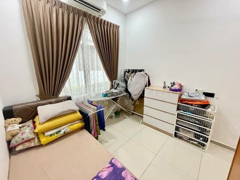 Semi-Detached House for Sale in Eco Grandeur (Puncak Alam) - Shiqin Saidin - Bedroom - PropertyGuru.com.my