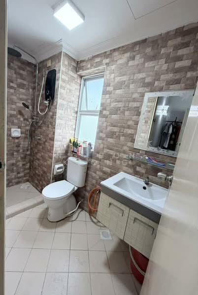 Desa Impiana untuk Untuk Dijual - RM 350,000, Mac 2026 - Bathroom - PropertyGuru.com.my