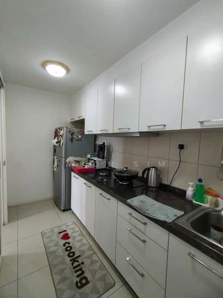 Condominium for Sale at The WaterEdge (Pinggiran Air) - Jason Sim - Kitchen - PropertyGuru.com.my