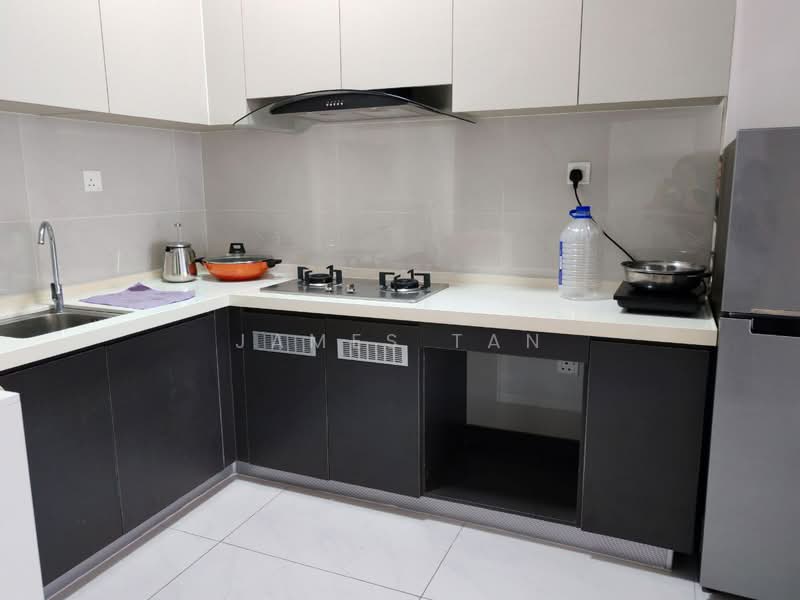 Bay Point @ Country Garden Danga Bay untuk Untuk Disewa - RM 2,300 /bulan, Mac 2026 - Kitchen - PropertyGuru.com.my