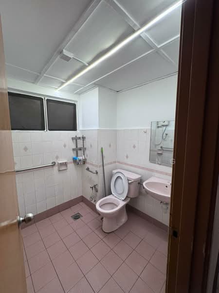 Vista Komanwel C untuk Untuk Dijual - RM 408,000, Mac 2026 - Bathroom - PropertyGuru.com.my