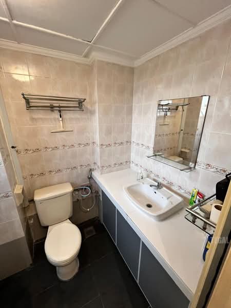 Condominium for Sale at Kondo Idaman Cheng Hua - Alex Lee - Bathroom - PropertyGuru.com.my