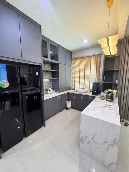 3-storey Terraced House for Rent in Cyberjaya (Selangor) - Zarema Kulbuzheva - Kitchen - PropertyGuru.com.my