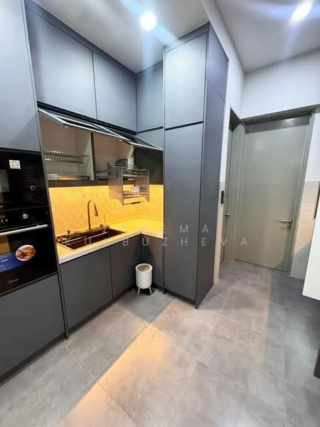 3-storey Terraced House for Rent in Cyberjaya (Selangor) - Zarema Kulbuzheva - Kitchen - PropertyGuru.com.my