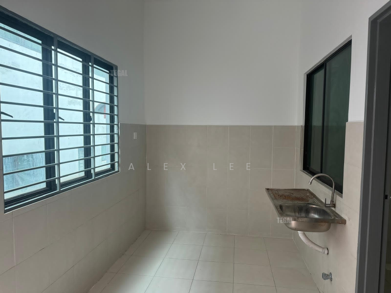 2-storey Terraced House for Sale in Setia Alam (Selangor) - Alex Lee - Kitchen - PropertyGuru.com.my