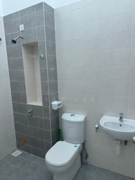 2-storey Terraced House for Sale in Setia Alam (Selangor) - Alex Lee - Bathroom - PropertyGuru.com.my