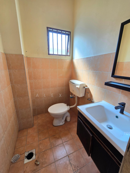 2-storey Terraced House for Sale in Klang (Selangor) - Alex Lee - Bathroom - PropertyGuru.com.my