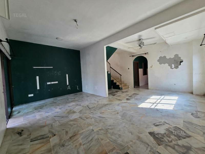 2-storey Terraced House for Sale in Klang (Selangor) - Alex Lee - Living Room - PropertyGuru.com.my