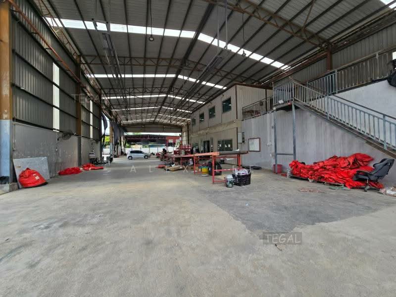 Warehouse for Rent in Shah Alam (Selangor) - Alex Lee - Interior - PropertyGuru.com.my