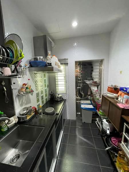 Taman Setia Indah untuk Untuk Dijual - RM 880,000, Mac 2026 - Kitchen - PropertyGuru.com.my
