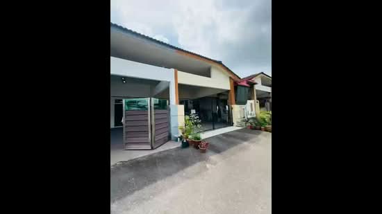1-storey Terraced House for Sale in Batu Pahat (Johor) - Gipson Lay - PropertyGuru.com.my