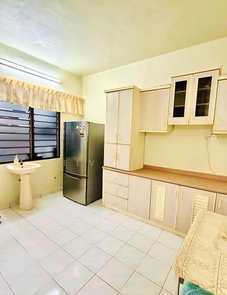 Rumah Teres untuk Dijual di Island Glades (Jelutong) - Kelvin Lim - Kitchen - PropertyGuru.com.my