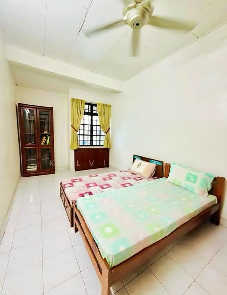 Rumah Teres untuk Dijual di Island Glades (Jelutong) - Kelvin Lim - Bedroom - PropertyGuru.com.my