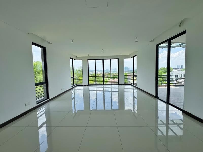 Semi-Detached House for Sale in Kajang (Selangor) - Jo Tan - Balcony - PropertyGuru.com.my