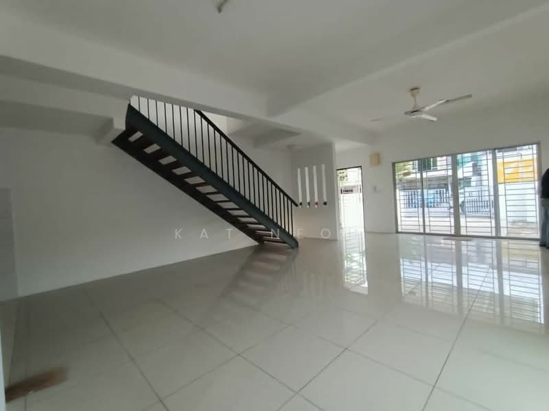 2-storey Terraced House for Sale in Kuala Selangor (Selangor) - KAT NEOH - Living Room - PropertyGuru.com.my