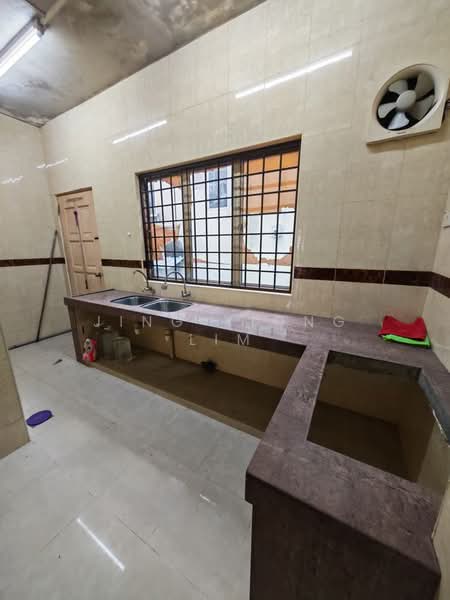 2-storey Terraced House for Sale in BANDAR PUCHONG JAYA (Puchong) - Jing Xiong Lim - Kitchen - PropertyGuru.com.my
