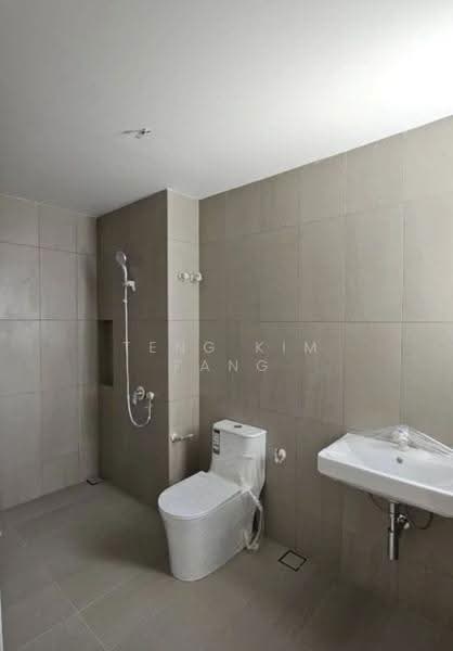 3-storey Terraced House for Sale in Taman Bukit Serdang (Seri Kembangan) - Teng Kim Fang - Bathroom - PropertyGuru.com.my