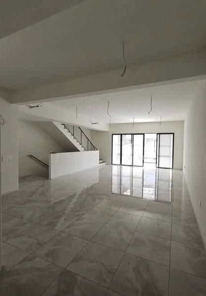 3-storey Terraced House for Sale in Taman Bukit Serdang (Seri Kembangan) - Teng Kim Fang - Interior - PropertyGuru.com.my