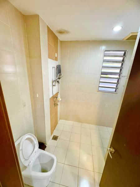 2-storey Terraced House for Sale in Alam Impian (Shah Alam) - Zarema Kulbuzheva - Bathroom - PropertyGuru.com.my