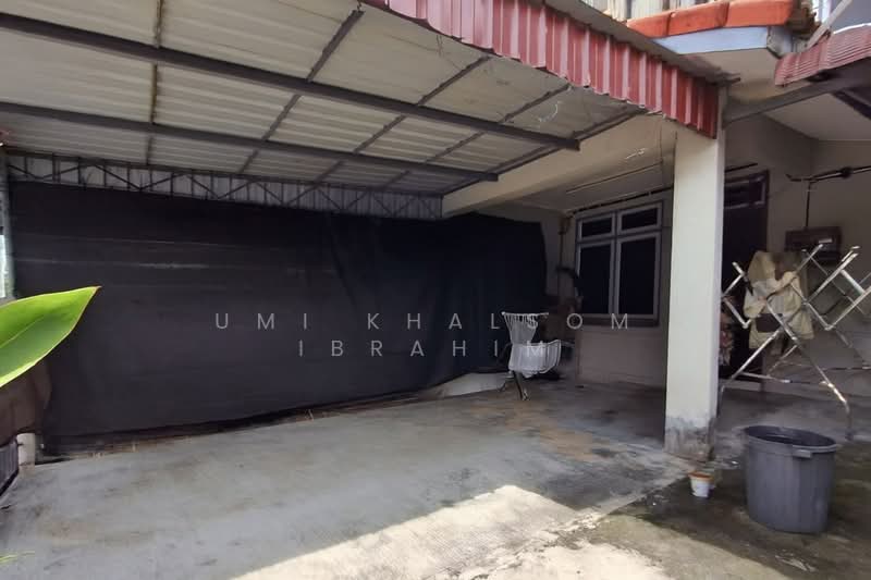 Taman Salak Perdana untuk Untuk Disewa - RM 1,400 /bulan, Mac 2026 - Exterior - PropertyGuru.com.my