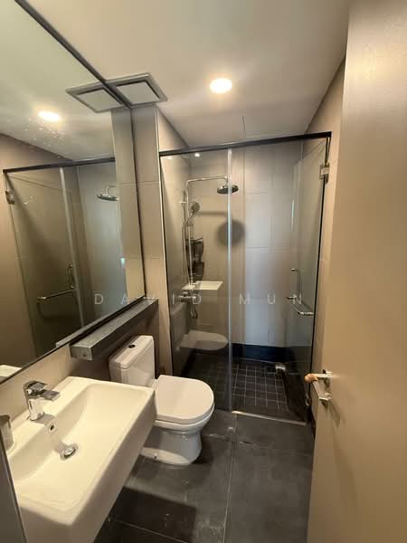 Service Residence for Sale at Bloomsvale Menara Vista Petaling - David Mun - Bathroom - PropertyGuru.com.my
