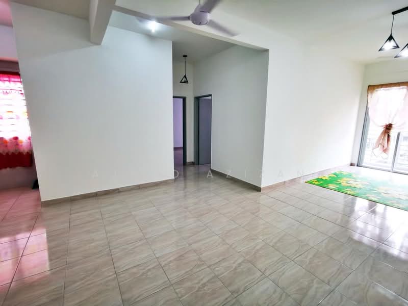 Putra Impian untuk Untuk Dijual - RM 300,000, Mac 2026 - Living Room - PropertyGuru.com.my