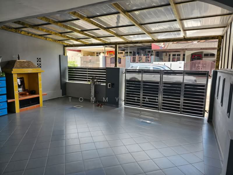1-storey Terraced House for Sale in Taman Senai Utama (Kulai) - Tommy Tai - Exterior - PropertyGuru.com.my