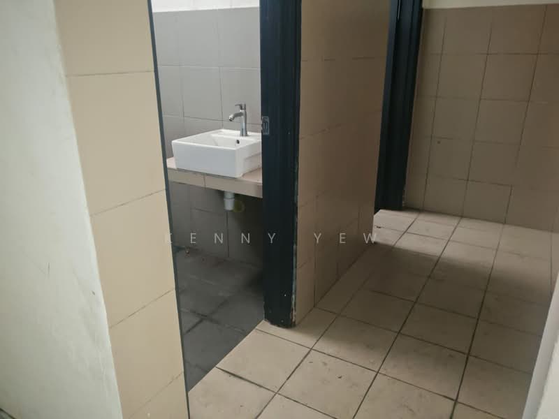 Signature Industrial Park, Semenyih Selangor untuk Untuk Disewa - RM 30,000 /bulan, Mac 2026 - Bathroom - PropertyGuru.com.my