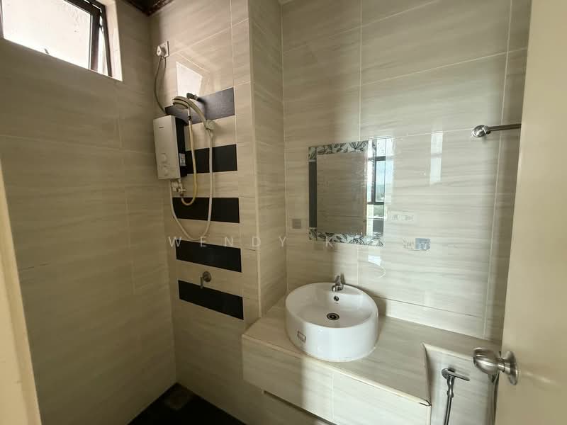 Service Residence for Rent at D'Summit Residences - Wendy Kui - Bathroom - PropertyGuru.com.my