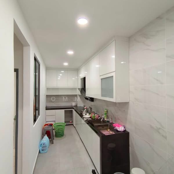 Austin Heights Austins Heightss untuk Untuk Dijual - RM 1,280,000, Mac 2026 - Kitchen - PropertyGuru.com.my