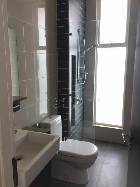 Semi-Detached House for Sale in East Ledang (Iskandar Puteri (Nusajaya)) - Roselynn Chai - Bathroom - PropertyGuru.com.my