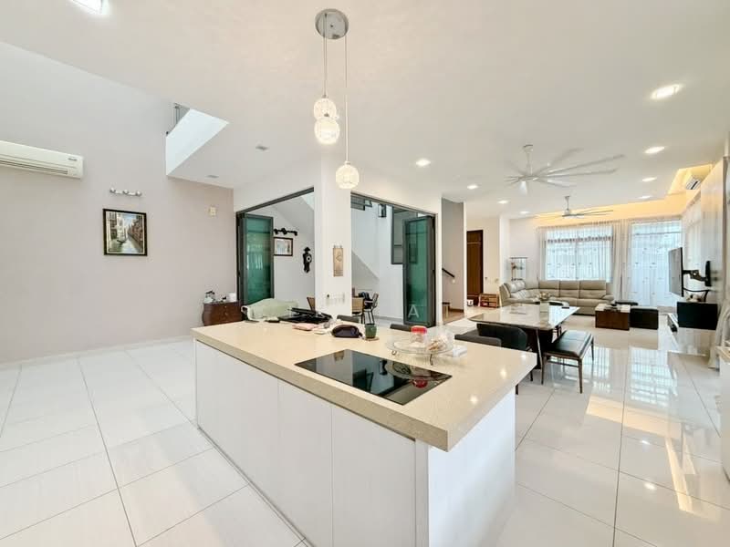 Semi-Detached House for Sale in Setia Eco Gardens (Gelang Patah) - Yik Tat - Kitchen - PropertyGuru.com.my