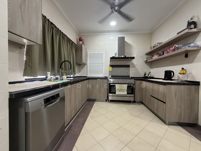 Bungalow for Sale in Bukit Gita Bayu (Seri Kembangan) - Veronica Ng - Kitchen - PropertyGuru.com.my