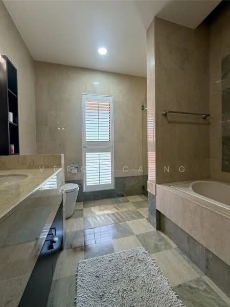 Bungalow for Sale in Bukit Gita Bayu (Seri Kembangan) - Veronica Ng - Bathroom - PropertyGuru.com.my