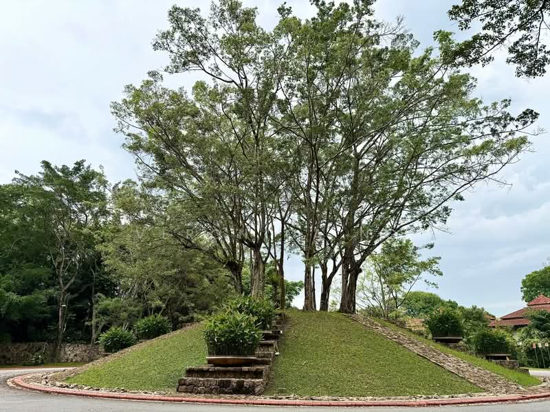 Bungalow for Sale in Bukit Gita Bayu (Seri Kembangan) - Veronica Ng - Exterior - PropertyGuru.com.my