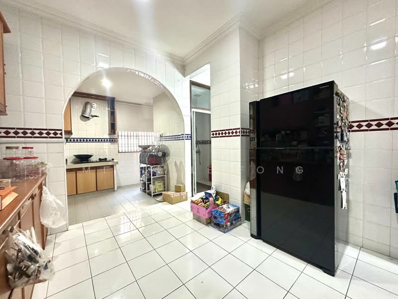 Taman Molek @ Johor Bahru untuk Untuk Dijual - RM 850,000, Mac 2026 - Kitchen - PropertyGuru.com.my