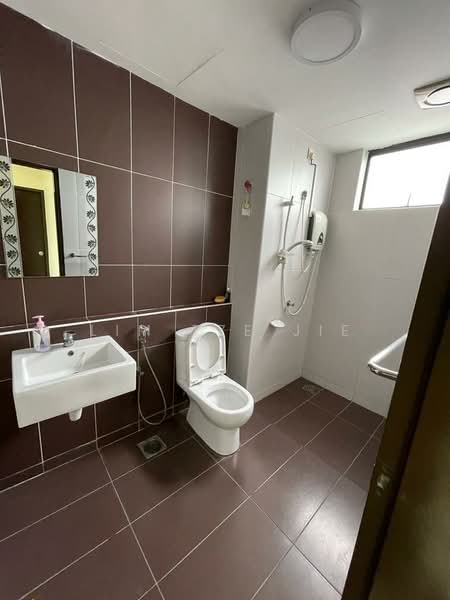 The Garden Residences untuk Untuk Disewa - RM 2,300 /bulan, Mac 2026 - Bathroom - PropertyGuru.com.my