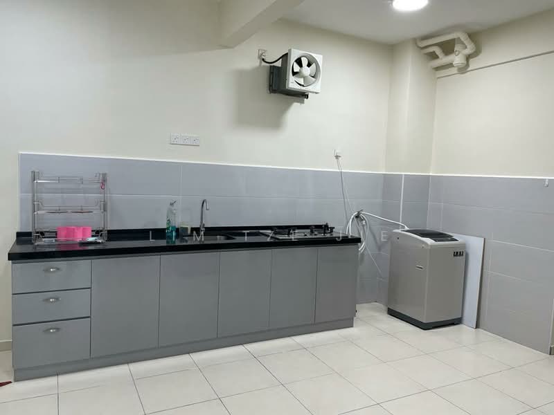 The Garden Residences untuk Untuk Disewa - RM 2,300 /bulan, Mac 2026 - Kitchen - PropertyGuru.com.my