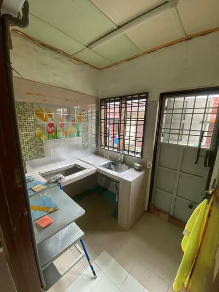 2-storey Terraced House for Sale in Pasir Gudang (Johor) - Hanna Mohamed - Kitchen - PropertyGuru.com.my