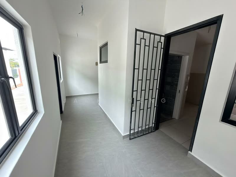 2-storey Terraced House for Sale in Elmina (Shah Alam) - Jack Cheng - Corridor - PropertyGuru.com.my