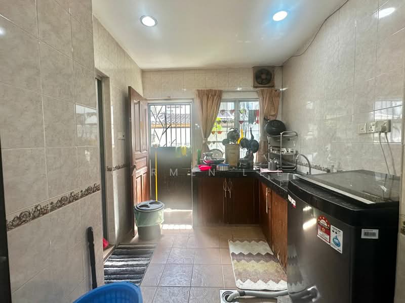 2-storey Terraced House for Sale in Usj 3c (Subang Jaya) - Carmen Lee - Kitchen - PropertyGuru.com.my