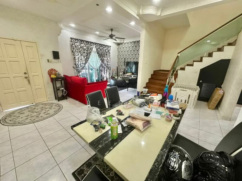 Taman Daya untuk Untuk Dijual - RM 700,000, Mac 2026 - Living Room - PropertyGuru.com.my