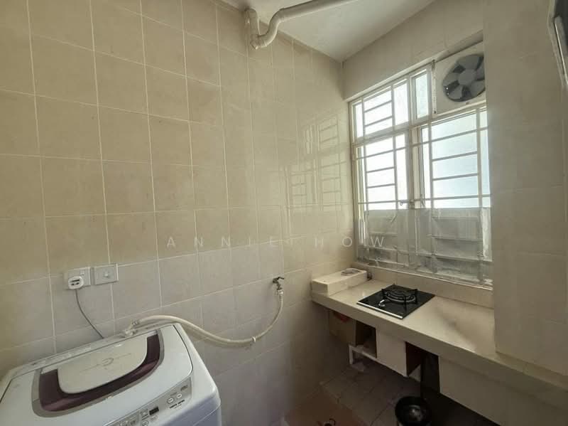 Condominium for Sale at Platinum Lake PV 10 - Annie How - Kitchen - PropertyGuru.com.my