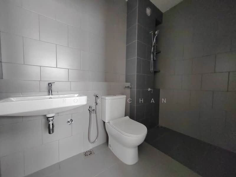 Semi-Detached House for Sale in Rawang (Selangor) - Rocky Chan - Bathroom - PropertyGuru.com.my