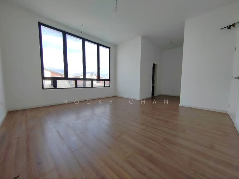 Semi-Detached House for Sale in Rawang (Selangor) - Rocky Chan - Living Room - PropertyGuru.com.my