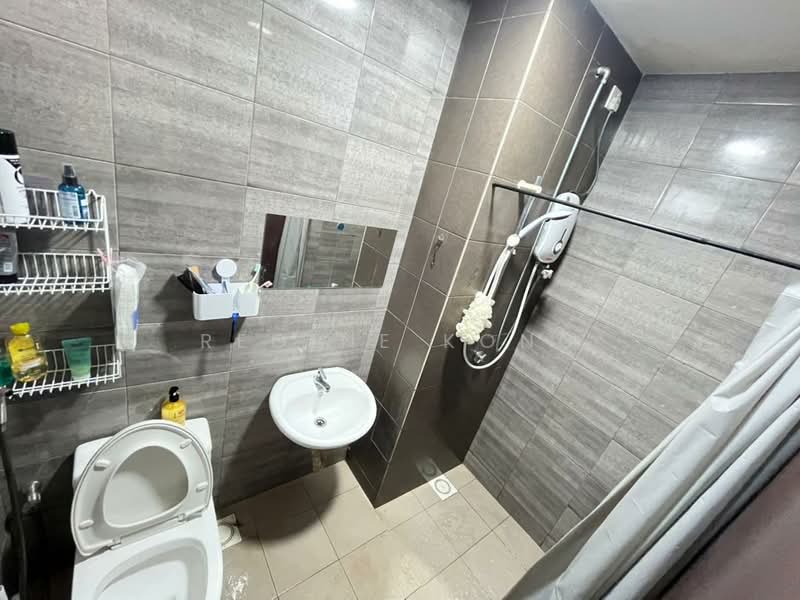 Symphony Tower (Menara Simfoni) untuk Untuk Dijual - RM 450,000, Mac 2026 - Bathroom - PropertyGuru.com.my