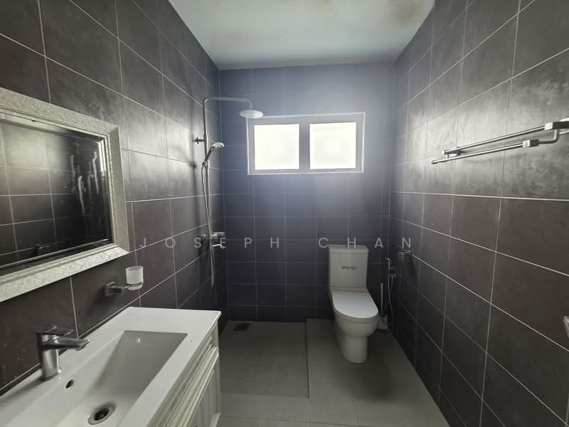 Rumah Berkembar untuk Dijual di Shah Alam (Selangor) - Joseph Chan - Bathroom - PropertyGuru.com.my