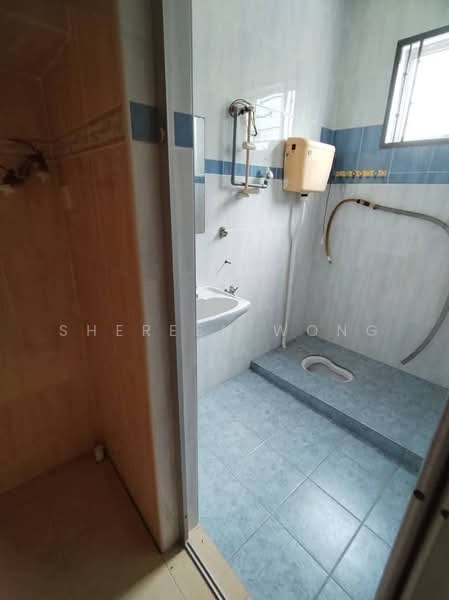 Bungalow for Rent in Taman Setia Indah (Tebrau) - Shereen Wong - Bathroom - PropertyGuru.com.my