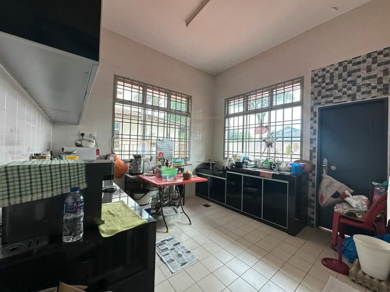 Semi-Detached House for Sale in Taman Bukit Jaya (Ulu Tiram) - Shi Ting - Kitchen - PropertyGuru.com.my